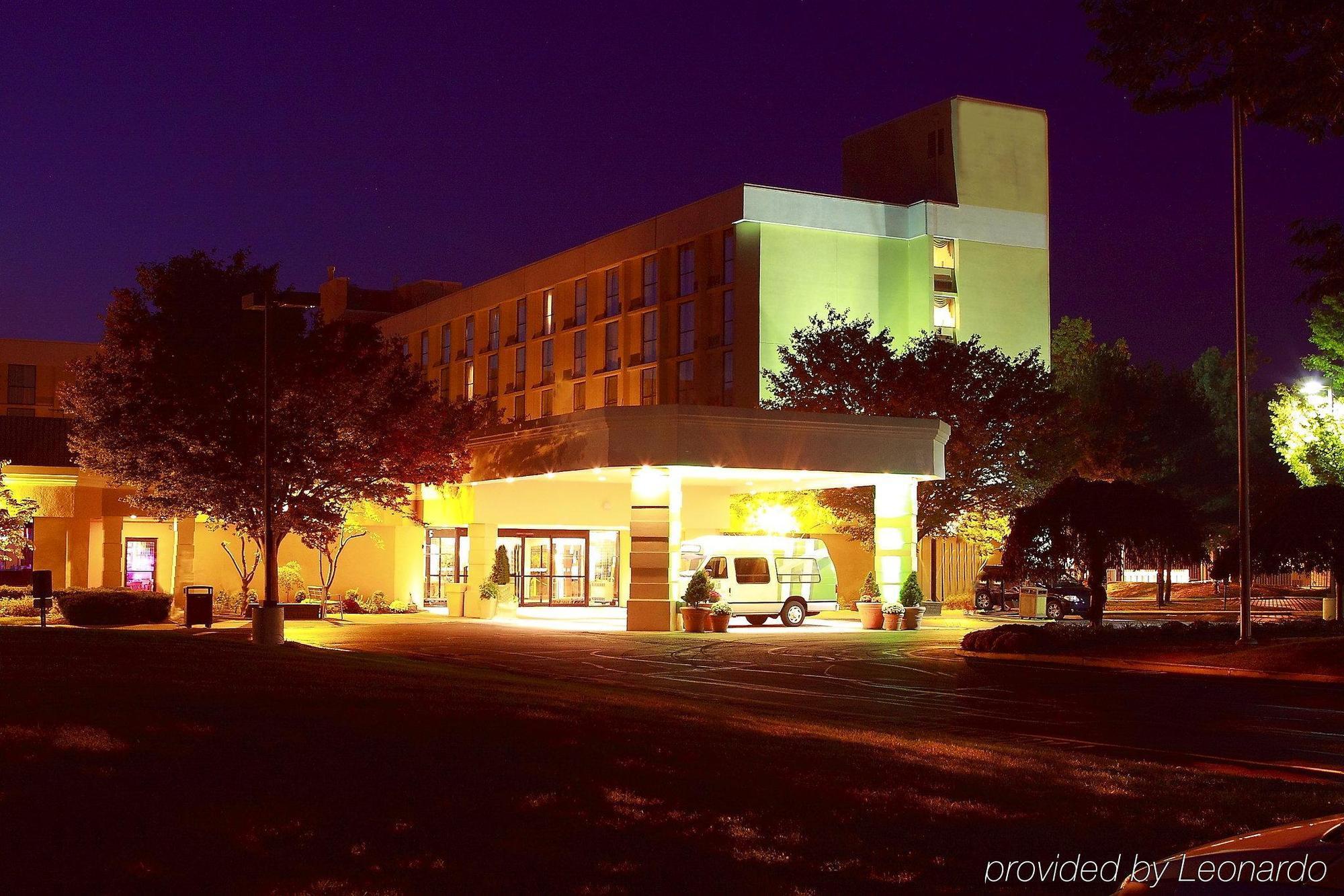 Magnuson Grand & Conference Center Somerset-Bridgewater エクステリア 写真