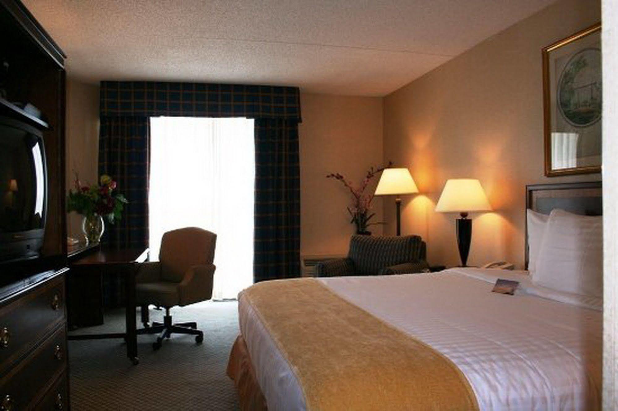 Magnuson Grand & Conference Center Somerset-Bridgewater 部屋 写真