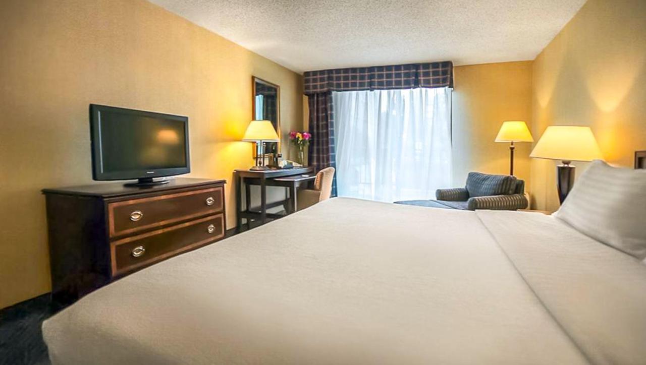 Magnuson Grand & Conference Center Somerset-Bridgewater エクステリア 写真
