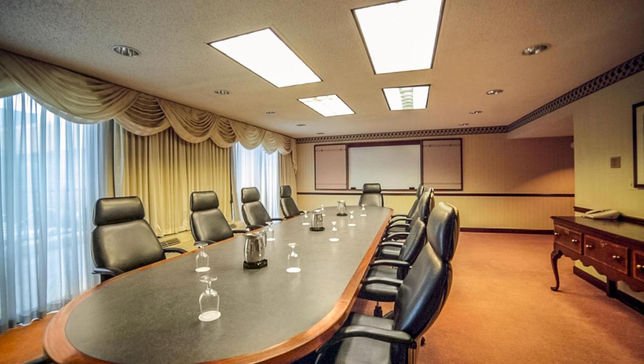 Magnuson Grand & Conference Center Somerset-Bridgewater エクステリア 写真